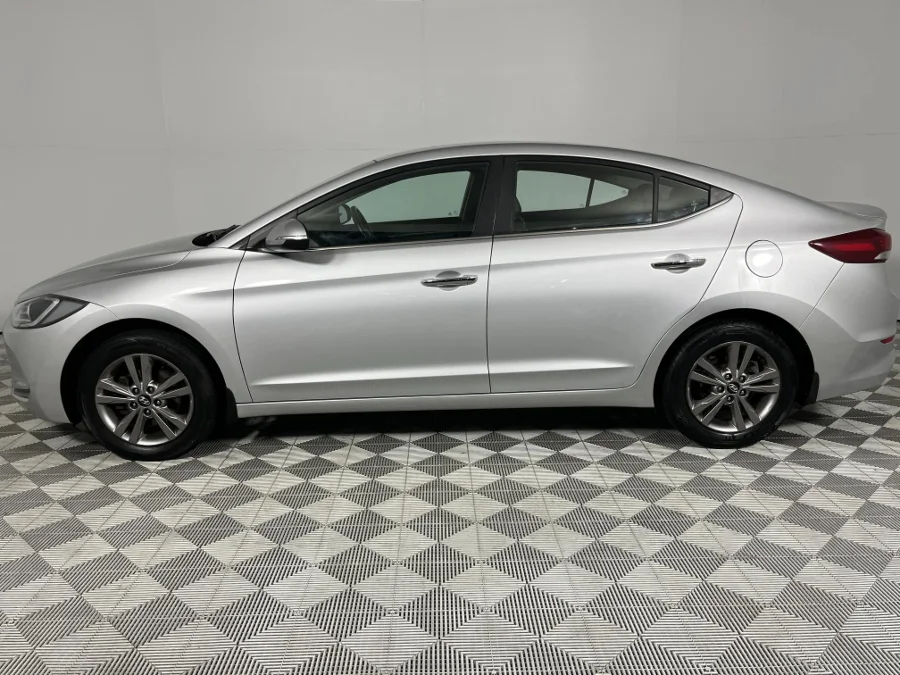 Used 2019 Hyundai Elantra 1.6 Executive auto - WeBuyCars Richmond Used 2019 Hyundai Elantra 1.6 Executive auto - WeBuyCars Richmond