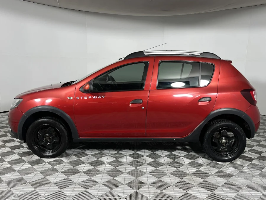 Used 2014 Renault Sandero Stepway 66kW turbo - WeBuyCars Richmond Used 2014 Renault Sandero Stepway 66kW turbo - WeBuyCars Richmond