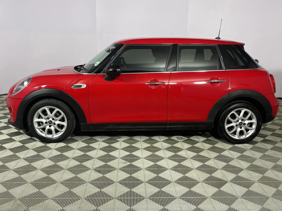 Used 2019 MINI Hatch Cooper Hatch 5-door - WeBuyCars Durban Used 2019 MINI Hatch Cooper Hatch 5-door - WeBuyCars Durban