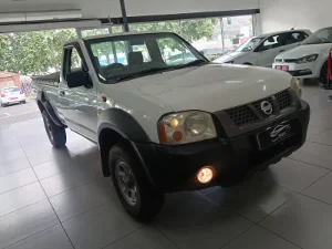 Used 2011 Nissan Hardbody 2.4 16V 4x4