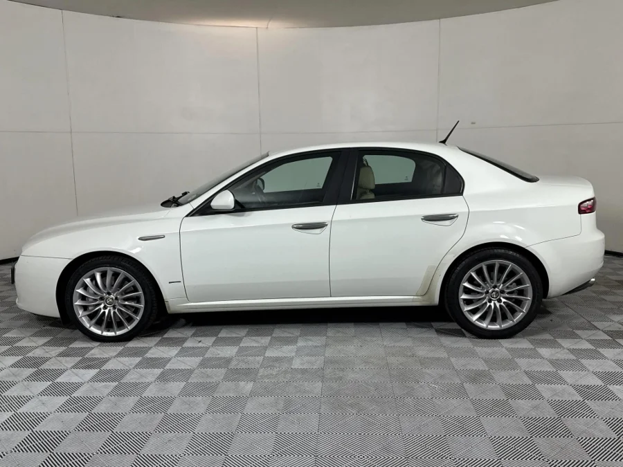 Used 2012 Alfa Romeo 159 3.2 Ti - WeBuyCars Midstream Used 2012 Alfa Romeo 159 3.2 Ti - WeBuyCars Midstream