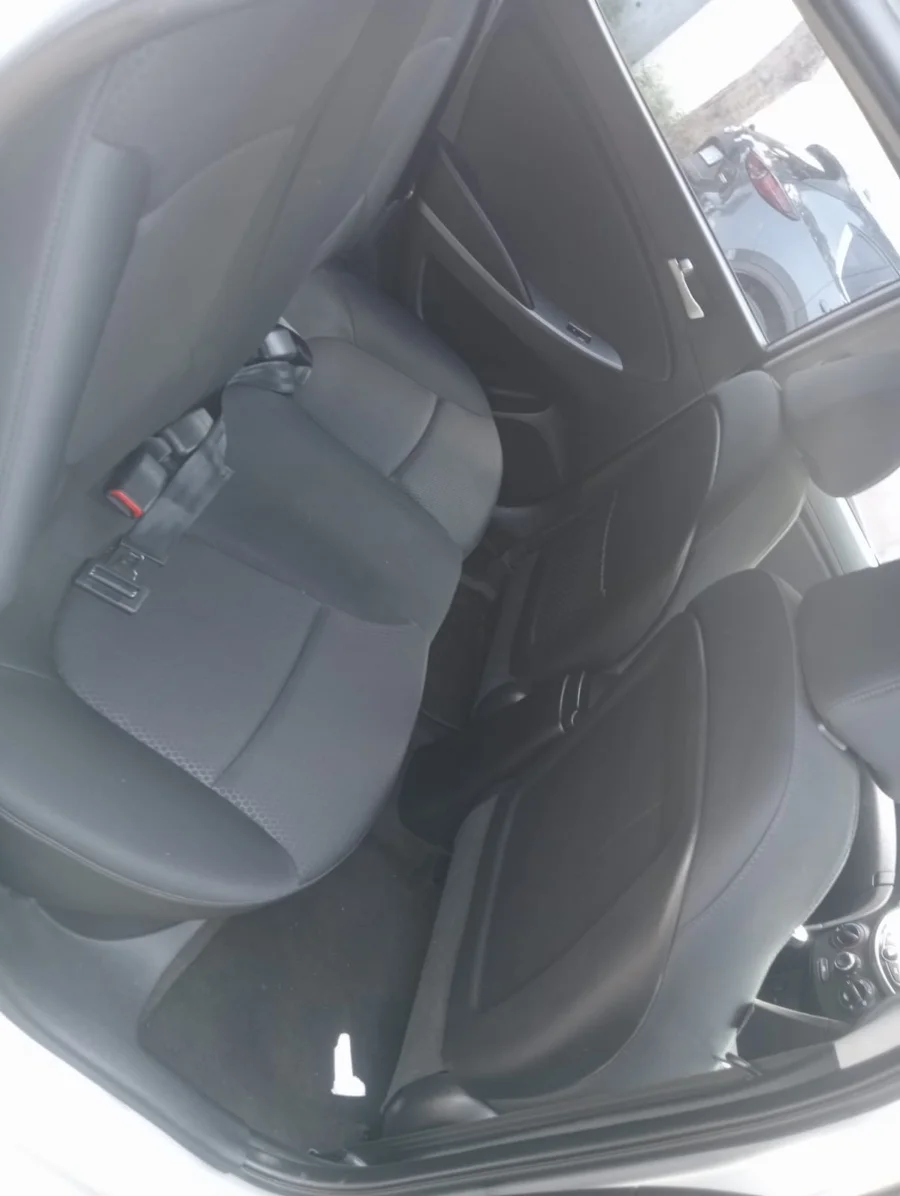 Used 2016 Hyundai Accent sedan 1.6 Fluid auto - Wariz Auto Used 2016 Hyundai Accent sedan 1.6 Fluid auto - Wariz Auto