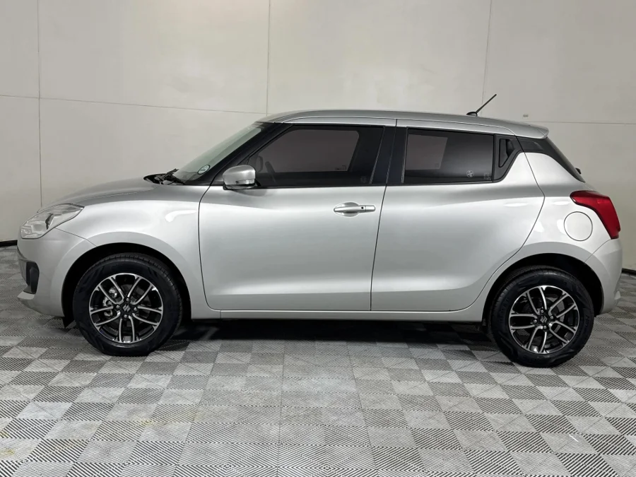 Used 2023 Suzuki Swift 1.2 GLX manual - WeBuyCars Midstream