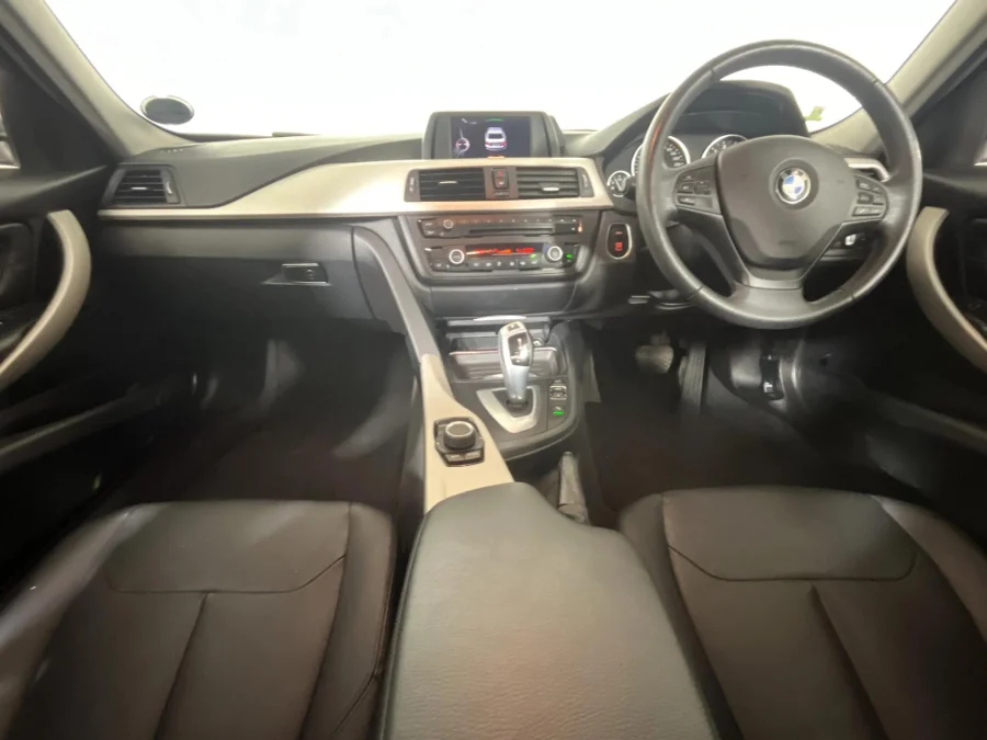 Used 2015 BMW 3 Series 320i sports-auto - WeBuyCars Epping Used 2015 BMW 3 Series 320i sports-auto - WeBuyCars Epping