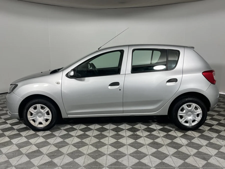 Used 2015 Renault Sandero 66kW turbo Expression - WeBuyCars George Used 2015 Renault Sandero 66kW turbo Expression - WeBuyCars George