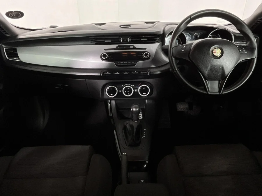 Used 2014 Alfa Romeo Giulietta 1.4TBi Exclusive - WeBuyCars Gqeberha Used 2014 Alfa Romeo Giulietta 1.4TBi Exclusive - WeBuyCars Gqeberha