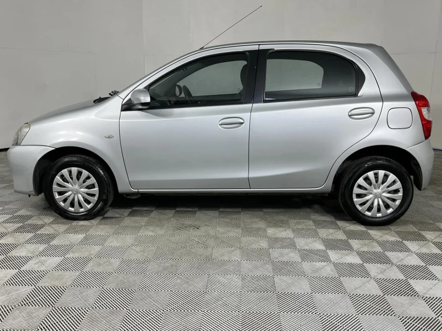 Used 2014 Toyota Etios hatch 1.5 Sprint - WeBuyCars George Used 2014 Toyota Etios hatch 1.5 Sprint - WeBuyCars George