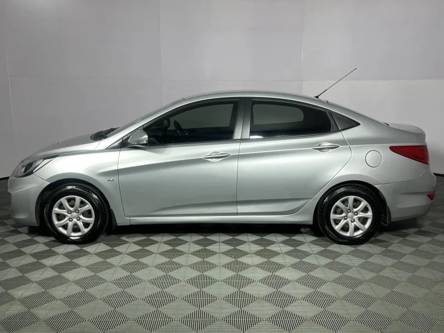 Used 2011 Hyundai Accent sedan 1.6 Fluid auto - WeBuyCars Rustenburg Used 2011 Hyundai Accent sedan 1.6 Fluid auto - WeBuyCars Rustenburg