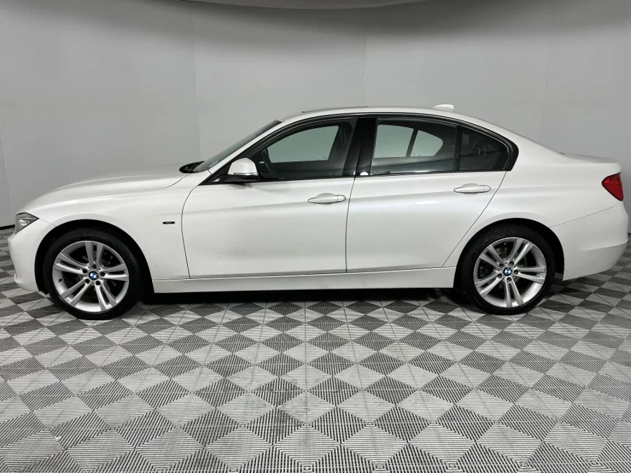 Used 2012 BMW 3 Series 320i Sport auto - WeBuyCars Richmond Used 2012 BMW 3 Series 320i Sport auto - WeBuyCars Richmond