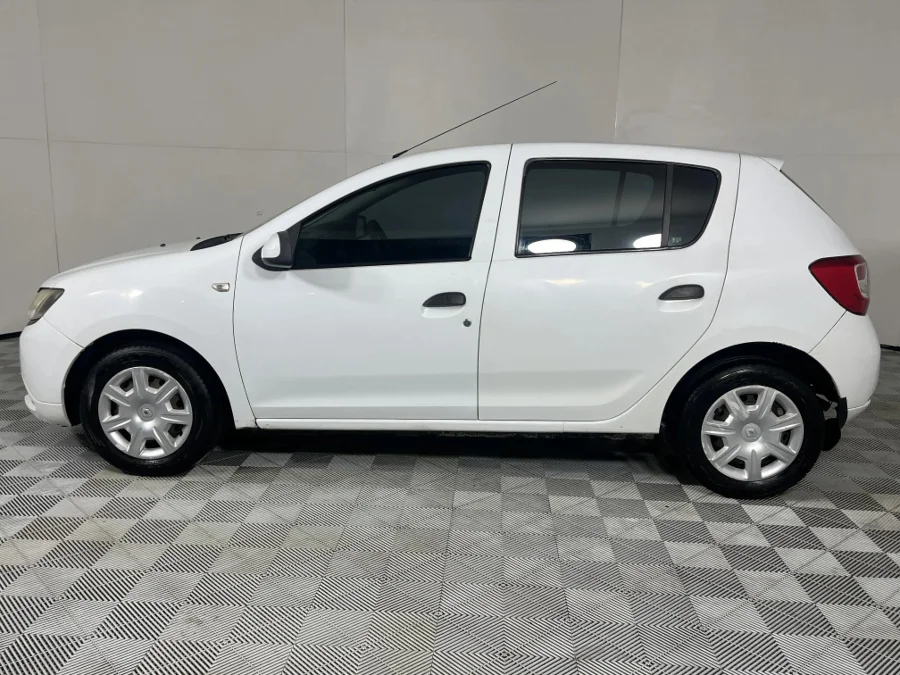 Used 2015 Renault Sandero 66kW turbo Expression - WeBuyCars Riverhorse