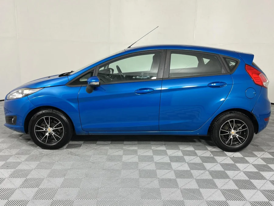 Used 2013 Ford Fiesta 5-door 1.6TDCi Trend - WeBuyCars The Dome Used 2013 Ford Fiesta 5-door 1.6TDCi Trend - WeBuyCars The Dome