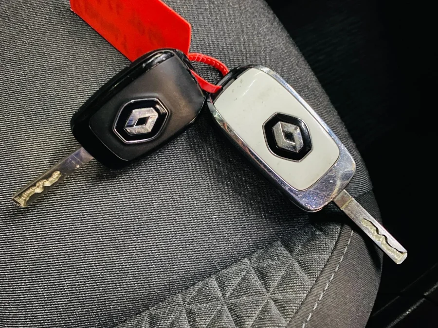 Used 2023 Renault Clio 1.0 Turbo Zen - BOTHA AND DEYSEL EXECUTIVE MOTORS Used 2023 Renault Clio 1.0 Turbo Zen - BOTHA AND DEYSEL EXECUTIVE MOTORS