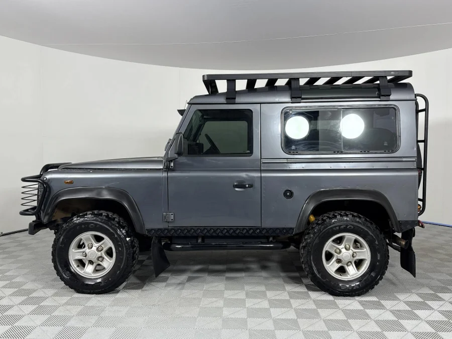 Used 2004 Land Rover Defender 90 2.5 Td5 County - WeBuyCars Vereeniging Used 2004 Land Rover Defender 90 2.5 Td5 County - WeBuyCars Vereeniging