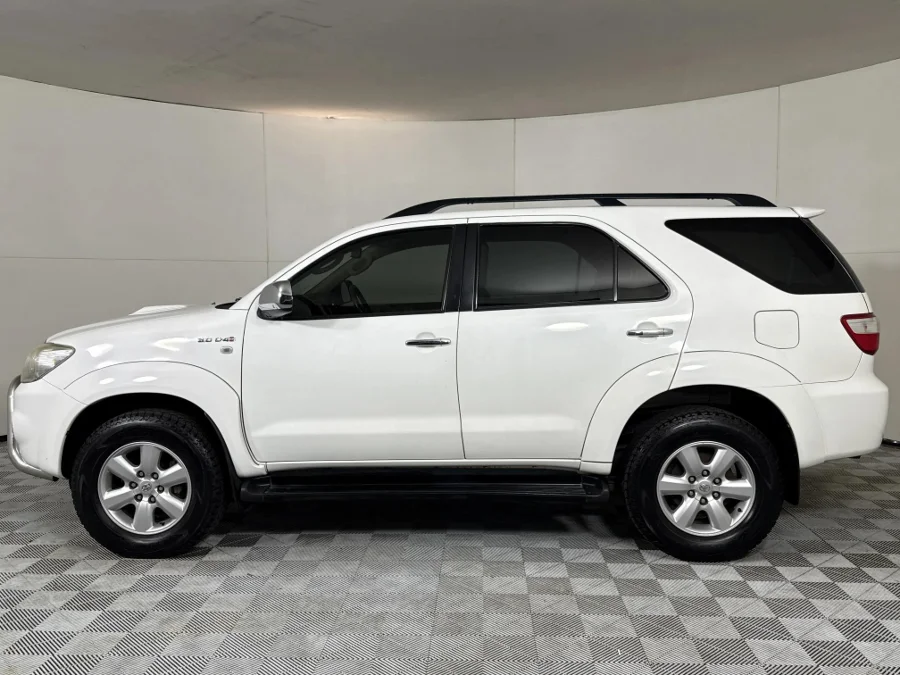 Used 2010 Toyota Fortuner 3.0D-4D auto - WeBuyCars Midstream Used 2010 Toyota Fortuner 3.0D-4D auto - WeBuyCars Midstream