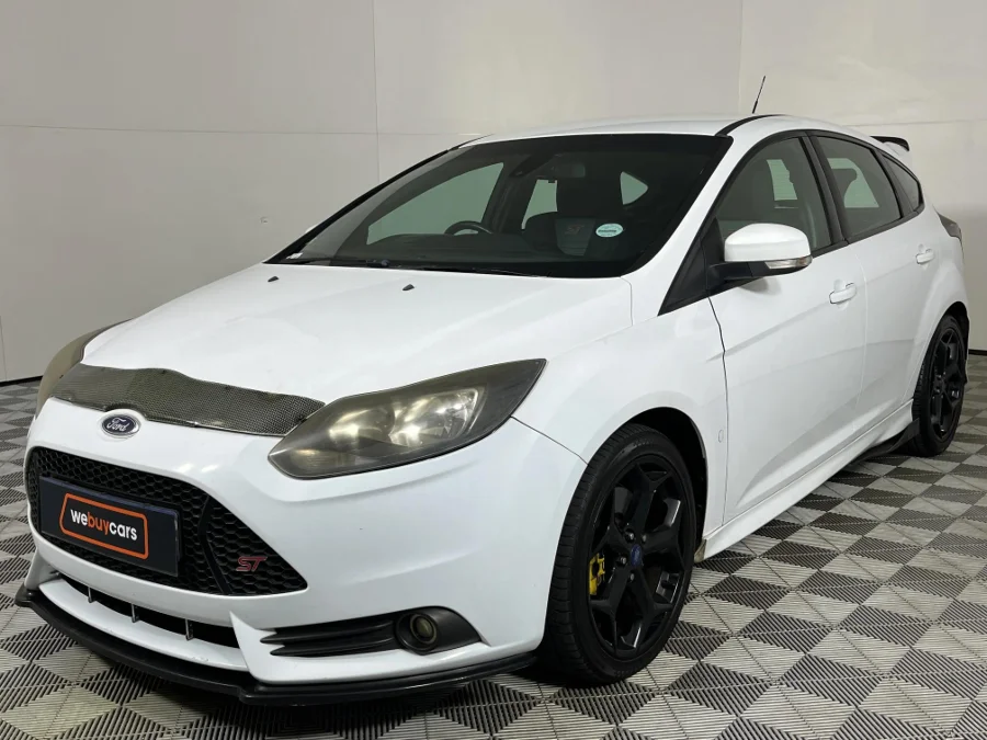 Used 2015 Ford Focus ST 1 - WeBuyCars Riverhorse Used 2015 Ford Focus ST 1 - WeBuyCars Riverhorse