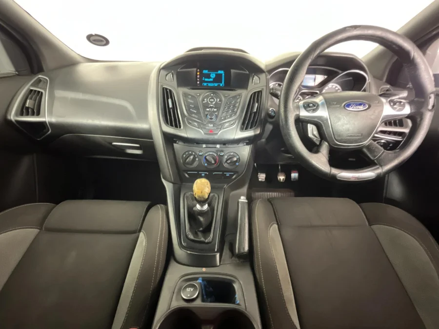 Used 2015 Ford Focus ST 1 - WeBuyCars Riverhorse Used 2015 Ford Focus ST 1 - WeBuyCars Riverhorse