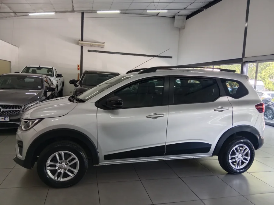 Used 2025 Renault Triber 1.0 Dynamique - Bruma Auto Used 2025 Renault Triber 1.0 Dynamique - Bruma Auto