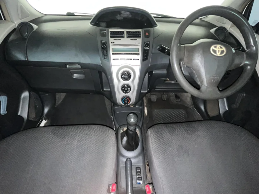 Used 2010 Toyota Yaris 1.0 3-door T1 (aircon+CD) - WeBuyCars Durban