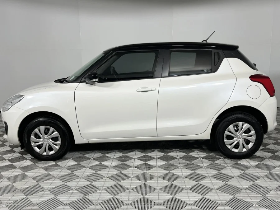 Used 2023 Suzuki Swift 1.2 GL manual - WeBuyCars Richmond