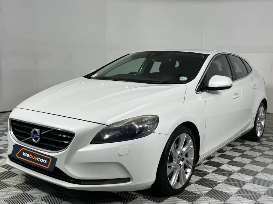 Used 2014 Volvo V40 Cross Country D3 Excel - WeBuyCars Silverlakes Used 2014 Volvo V40 Cross Country D3 Excel - WeBuyCars Silverlakes