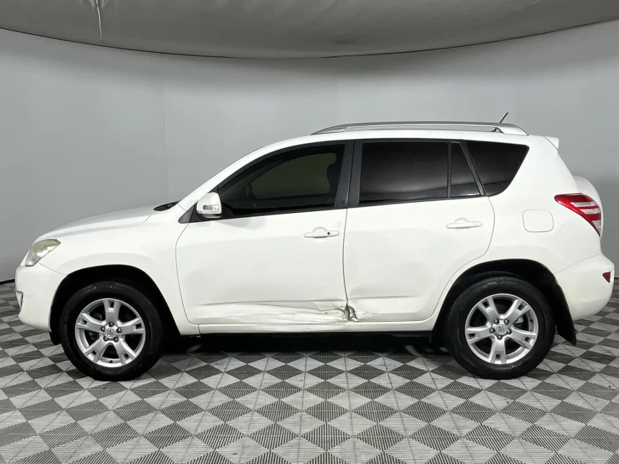 Used 2011 Toyota RAV4 2.0 VX Sky - WeBuyCars Epping Used 2011 Toyota RAV4 2.0 VX Sky - WeBuyCars Epping