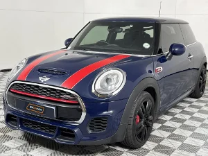 Used 2017 MINI Hatch John Cooper Works Hatch 3-door sports-auto