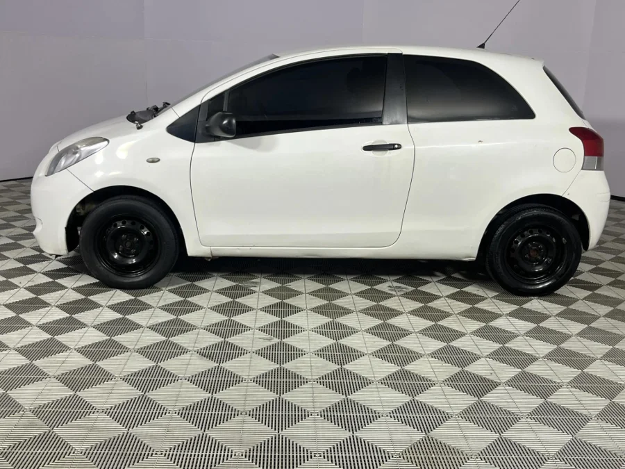 Used 2010 Toyota Yaris 1.0 3-door T1 (aircon+CD) - WeBuyCars Durban