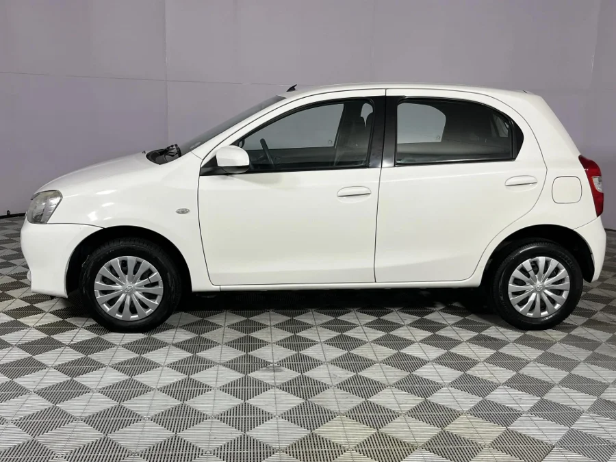 Used 2015 Toyota Etios hatch 1.5 Sprint - WeBuyCars George Used 2015 Toyota Etios hatch 1.5 Sprint - WeBuyCars George