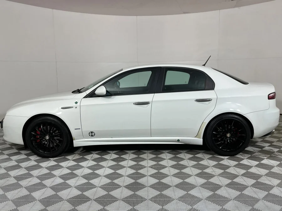 Used 2012 Alfa Romeo 159 3.2 Q4 Distinctive - WeBuyCars JHB South Used 2012 Alfa Romeo 159 3.2 Q4 Distinctive - WeBuyCars JHB South