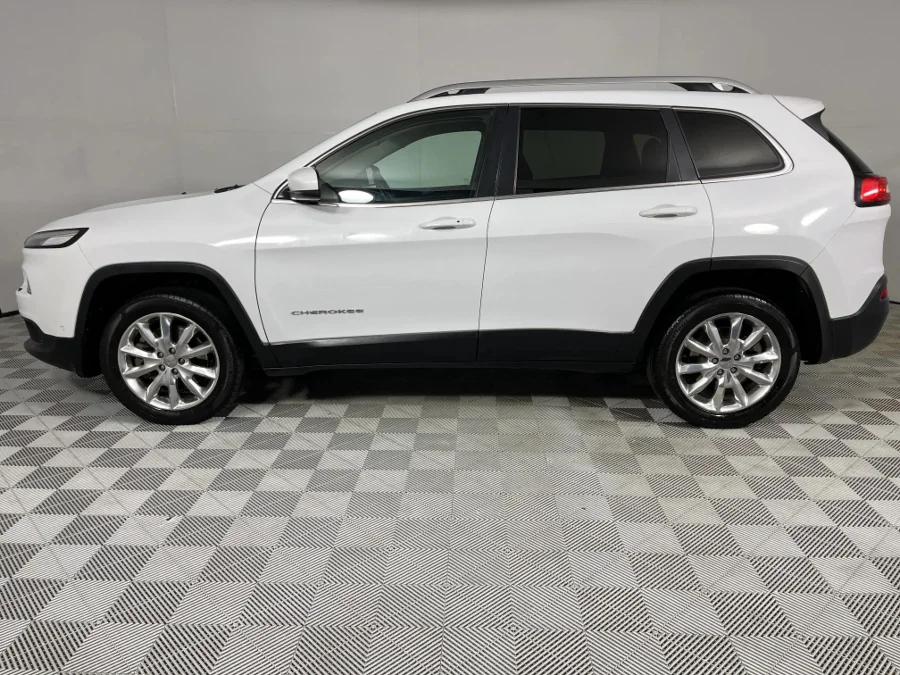 Used 2016 Jeep Cherokee 3.2L Limited 75th Anniversary Edition - WeBuyCars Silverlakes Used 2016 Jeep Cherokee 3.2L Limited 75th Anniversary Edition - WeBuyCars Silverlakes
