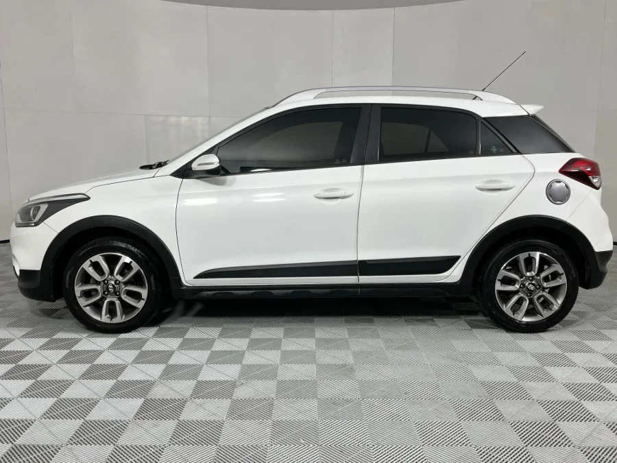 Used 2019 Hyundai i20 Active 1.4 Fluid - WeBuyCars Gqeberha