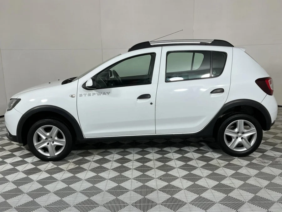 Used 2016 Renault Sandero Stepway 66kW turbo - WeBuyCars JHB South