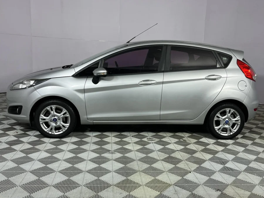 Used 2015 Ford Fiesta 5-door 1.0T Trend - WeBuyCars Richmond Used 2015 Ford Fiesta 5-door 1.0T Trend - WeBuyCars Richmond