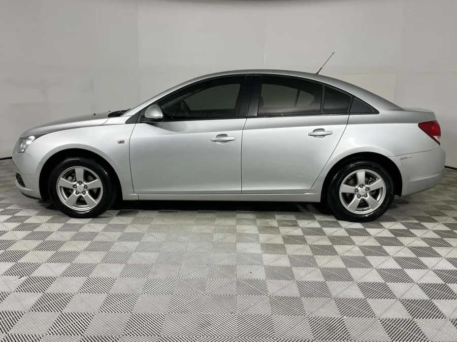 Used 2010 Chevrolet Cruze sedan 1.6 LS - WeBuyCars Silverlakes Used 2010 Chevrolet Cruze sedan 1.6 LS - WeBuyCars Silverlakes