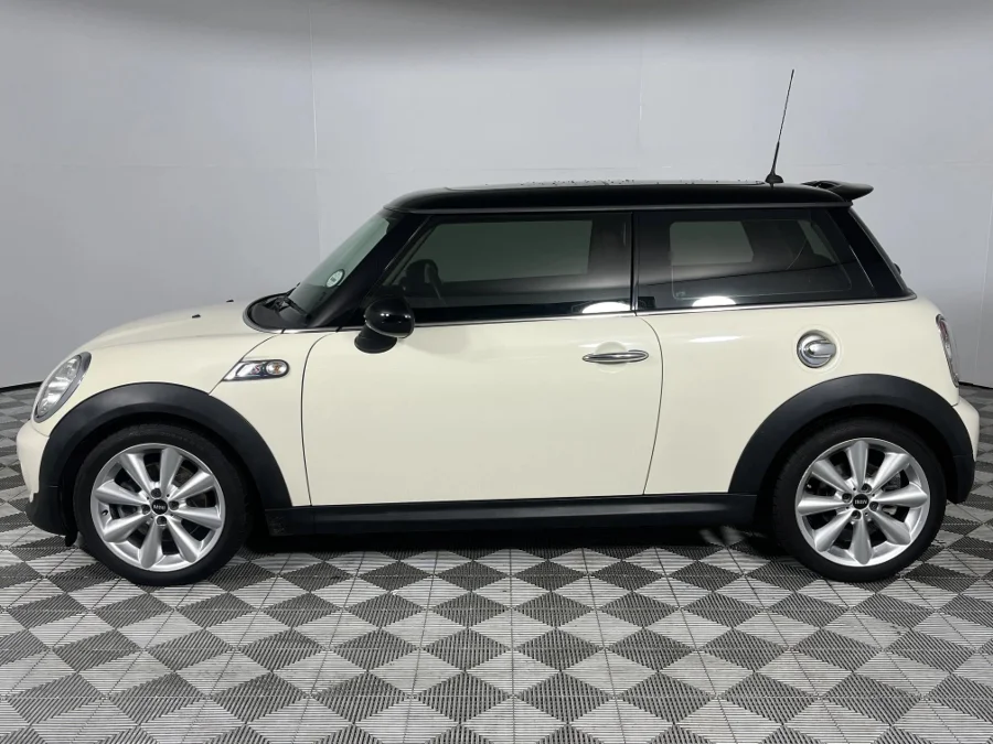 Used 2014 MINI Hatch Cooper S auto - WeBuyCars Epping Used 2014 MINI Hatch Cooper S auto - WeBuyCars Epping