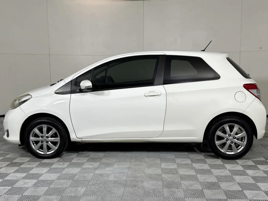 Used 2013 Toyota Yaris 3-door 1.0 XS - WeBuyCars Midstream Used 2013 Toyota Yaris 3-door 1.0 XS - WeBuyCars Midstream