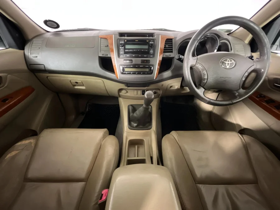 Used 2011 Toyota Fortuner 3.0D-4D - WeBuyCars Epping