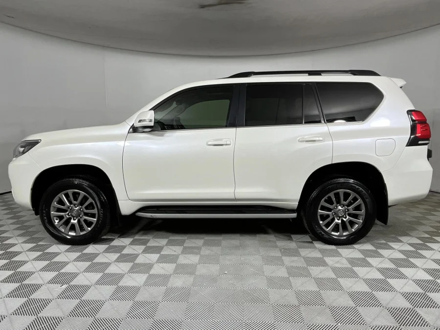 Used 2017 Toyota Land Cruiser Prado 4.0 VX-L - WeBuyCars Vereeniging Used 2017 Toyota Land Cruiser Prado 4.0 VX-L - WeBuyCars Vereeniging