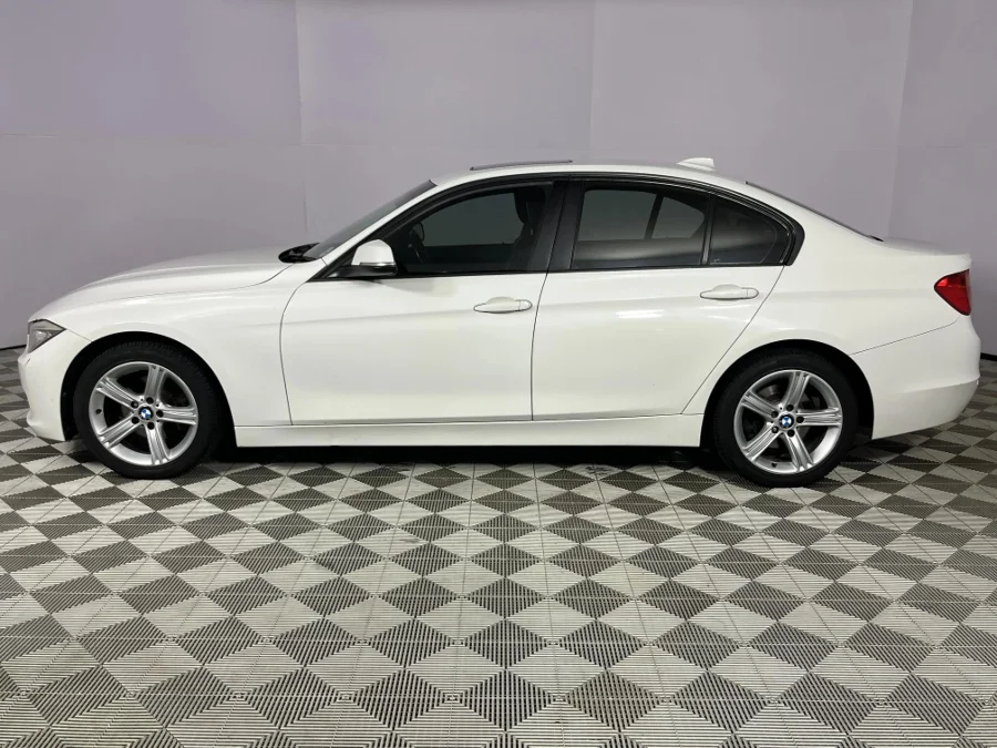 Used 2015 BMW 3 Series 320i sports-auto - WeBuyCars Durban Used 2015 BMW 3 Series 320i sports-auto - WeBuyCars Durban