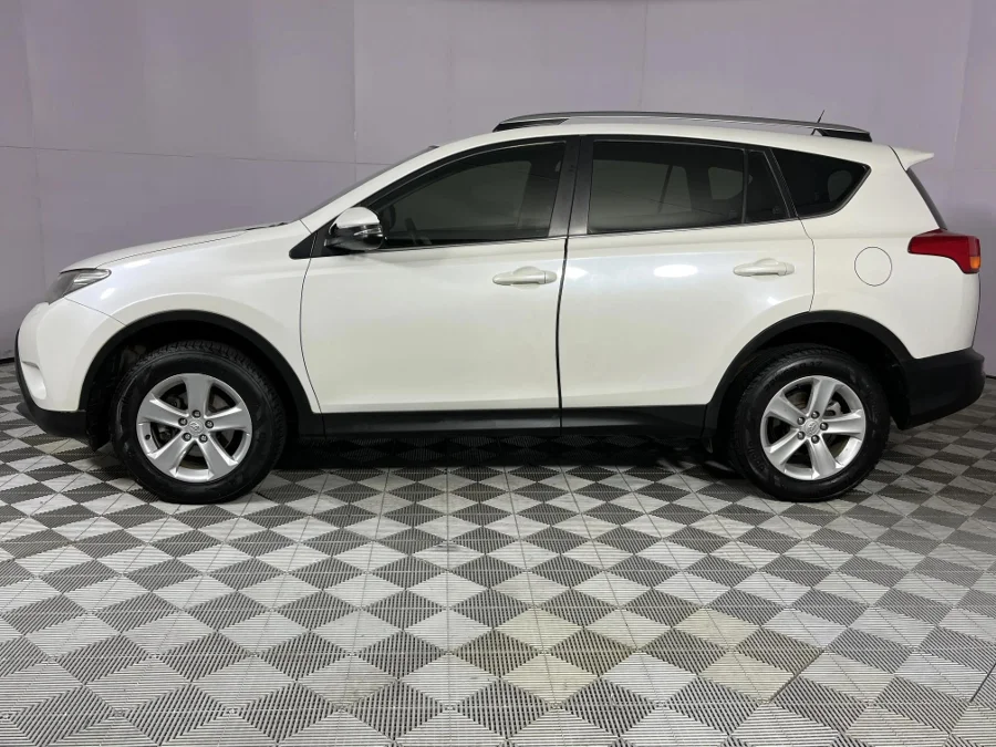Used 2014 Toyota RAV4 2.2D-4D AWD GX - WeBuyCars Epping Used 2014 Toyota RAV4 2.2D-4D AWD GX - WeBuyCars Epping