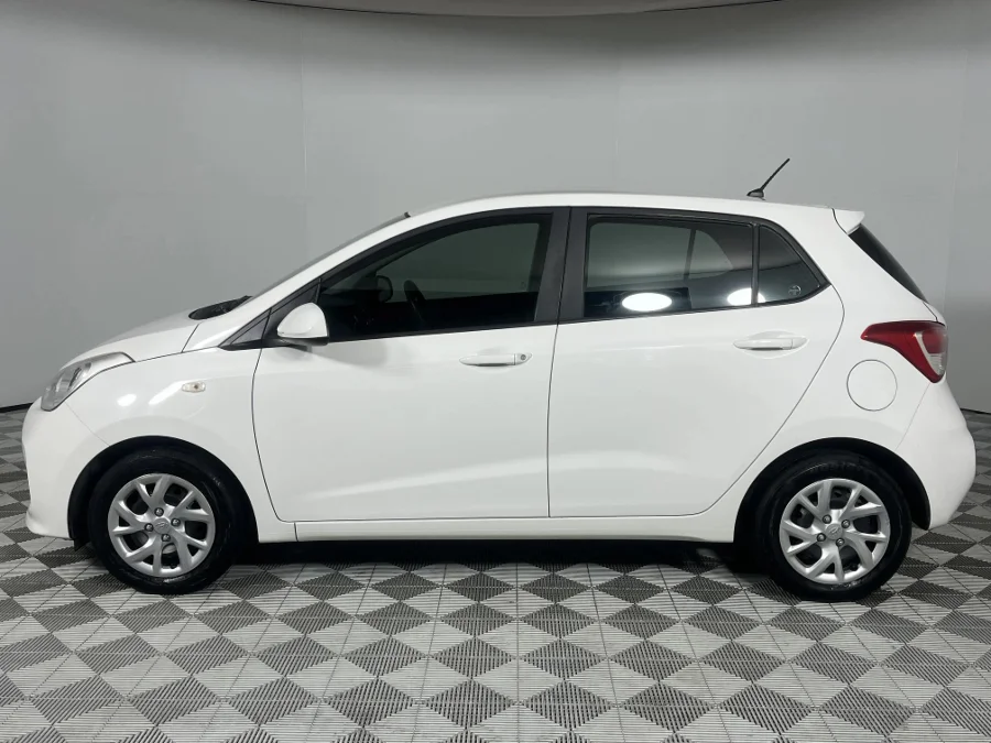 Used 2017 Hyundai Grand i10 1.25 Motion auto - WeBuyCars Richmond Used 2017 Hyundai Grand i10 1.25 Motion auto - WeBuyCars Richmond