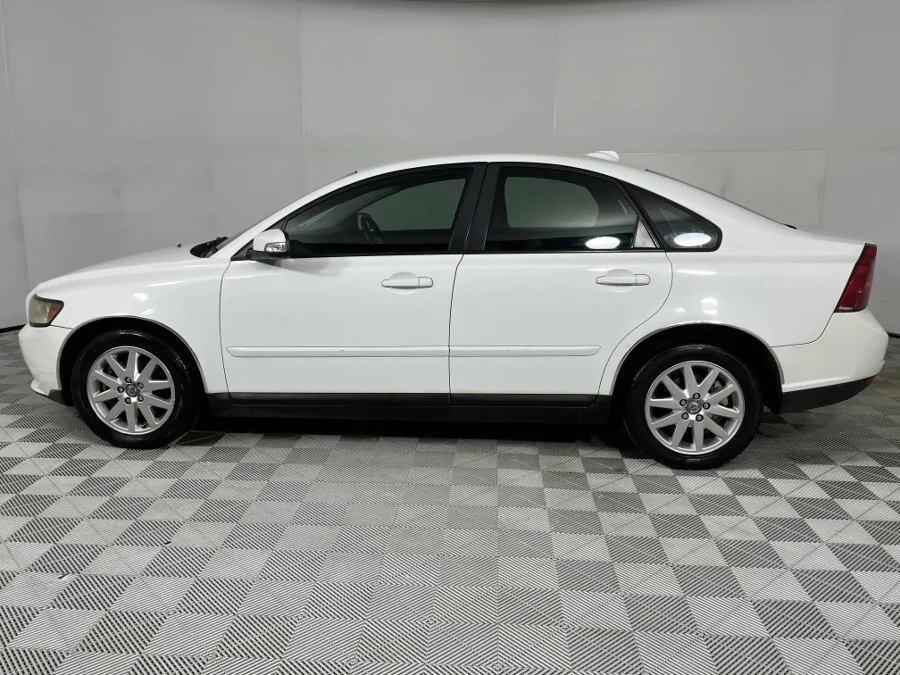 Used 2008 Volvo S40 2.4i Geartronic - WeBuyCars Silverlakes Used 2008 Volvo S40 2.4i Geartronic - WeBuyCars Silverlakes