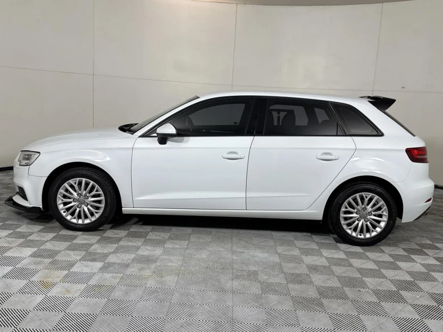 Used 2017 Audi A3 Sportback 30TFSI S line - WeBuyCars Midstream