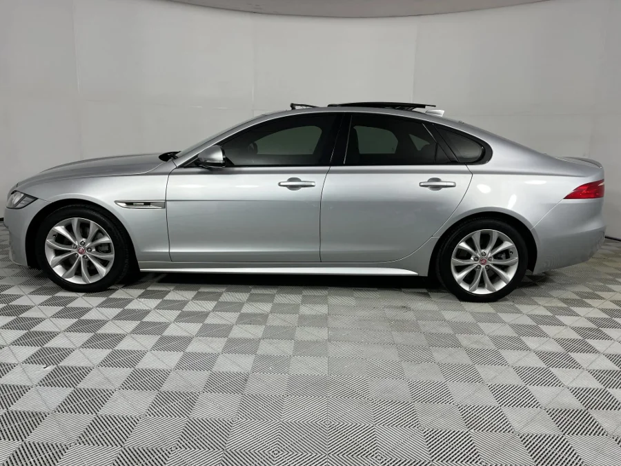 Used 2017 Jaguar XF 20d Chequered Flag - WeBuyCars Silverlakes Used 2017 Jaguar XF 20d Chequered Flag - WeBuyCars Silverlakes
