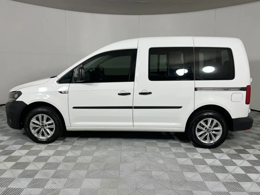 Used 2019 Volkswagen Caddy 2.0TDI crew bus - WeBuyCars The Dome