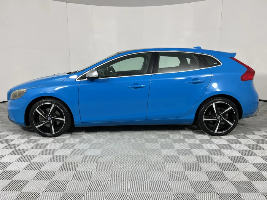 Used 2013 Volvo V40 T5 R-Design - WeBuyCars Gqeberha Used 2013 Volvo V40 T5 R-Design - WeBuyCars Gqeberha