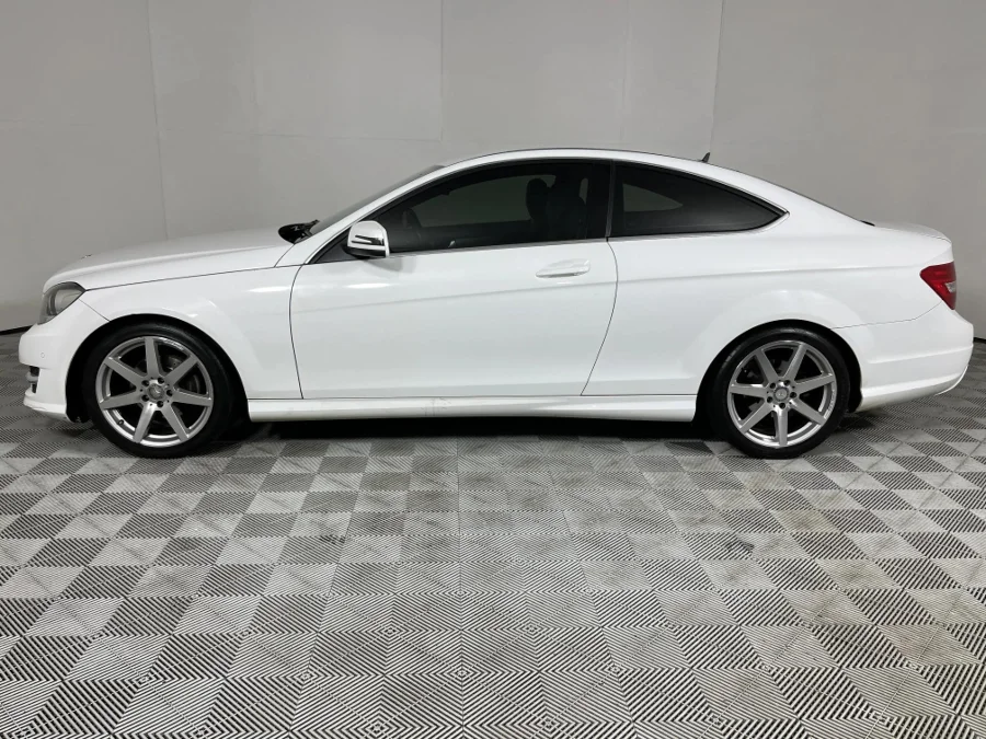 Used 2013 Mercedes-Benz C-Class C180 coupe auto - WeBuyCars The Dome Used 2013 Mercedes-Benz C-Class C180 coupe auto - WeBuyCars The Dome