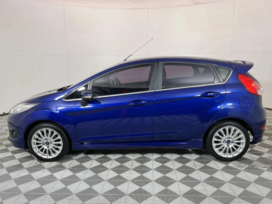 Used 2016 Ford Fiesta 5-door 1.0T Titanium auto - WeBuyCars JHB South