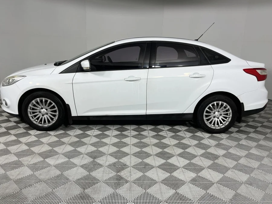 Used 2013 Ford Focus sedan 1.6 Ambiente - WeBuyCars Richmond Used 2013 Ford Focus sedan 1.6 Ambiente - WeBuyCars Richmond