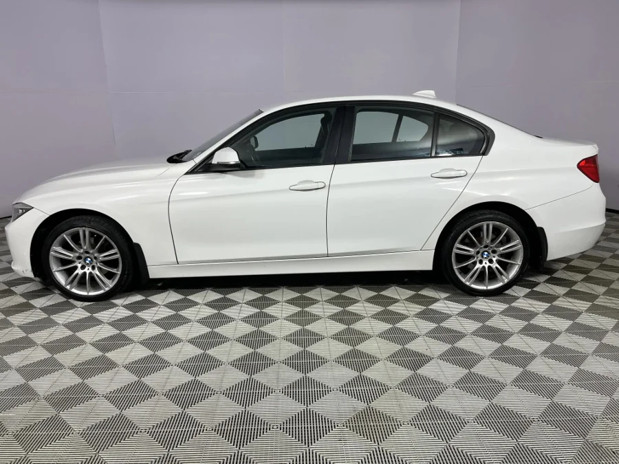 Used 2012 BMW 3 Series 320i sports-auto - WeBuyCars Germiston Used 2012 BMW 3 Series 320i sports-auto - WeBuyCars Germiston